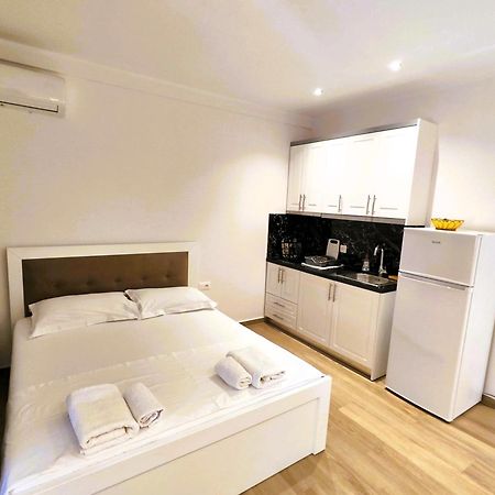 Hola Rooms Ksamil Kültér fotó