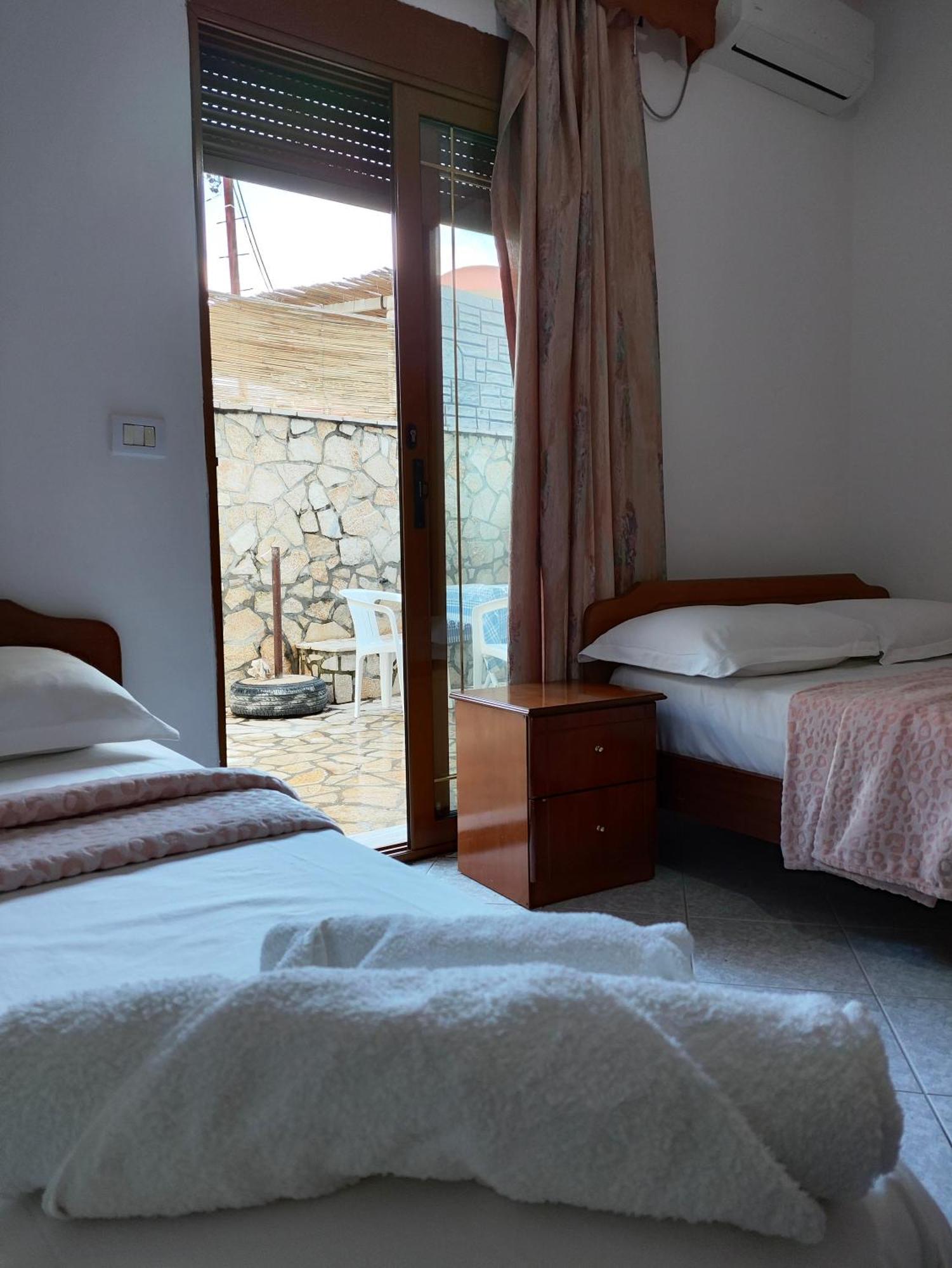 Hola Rooms Ksamil Kültér fotó