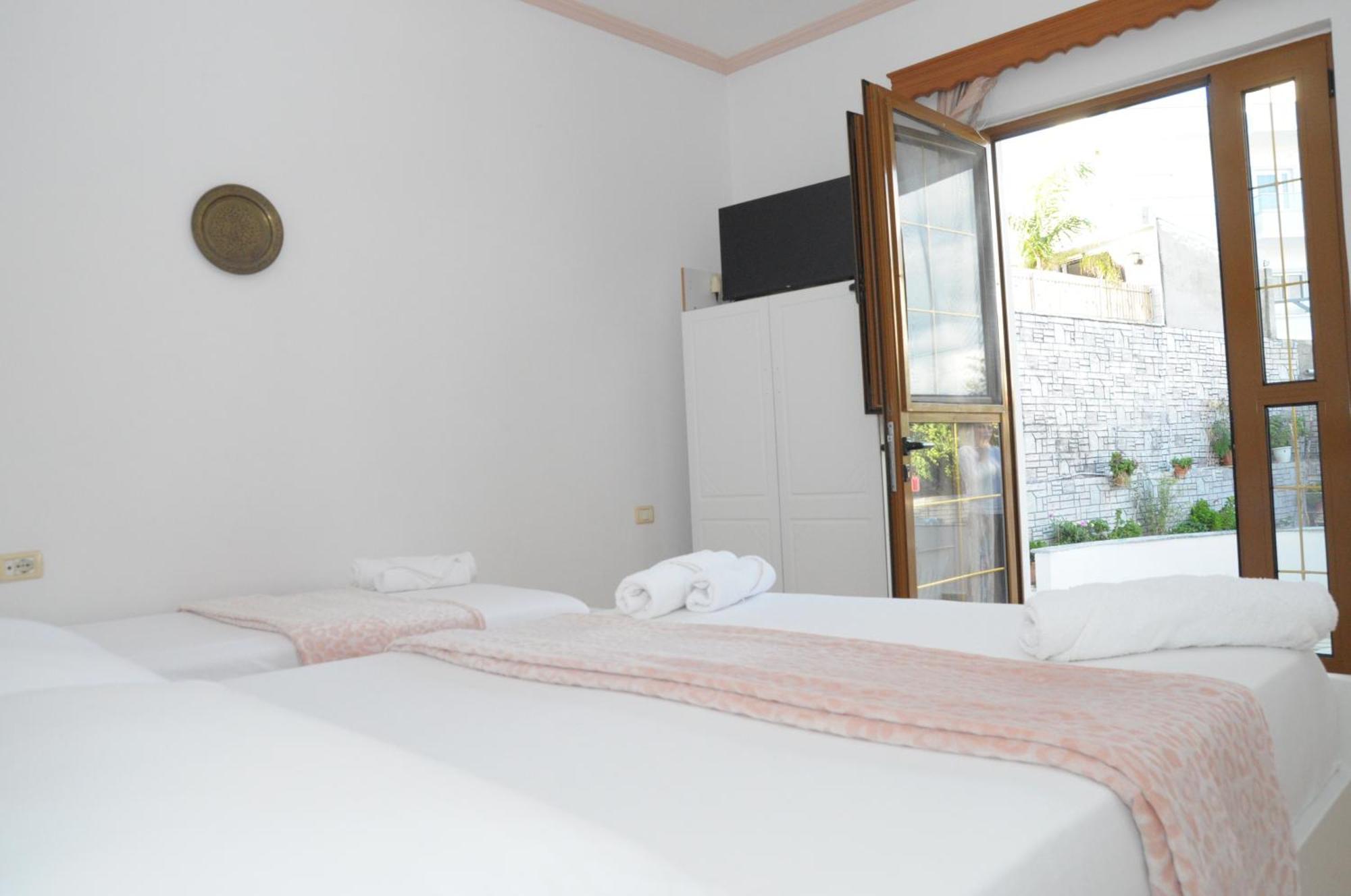 Hola Rooms Ksamil Kültér fotó