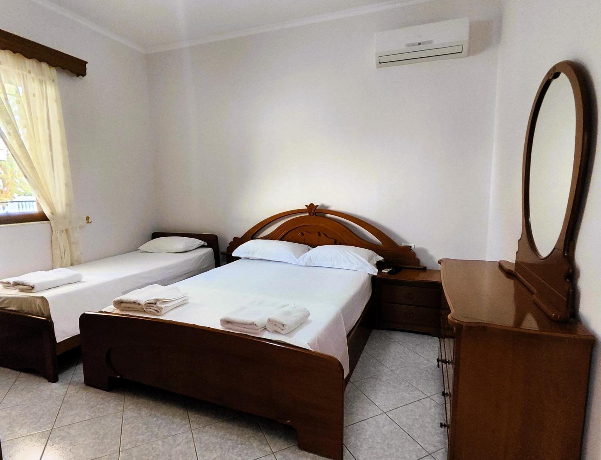 Hola Rooms Ksamil Kültér fotó