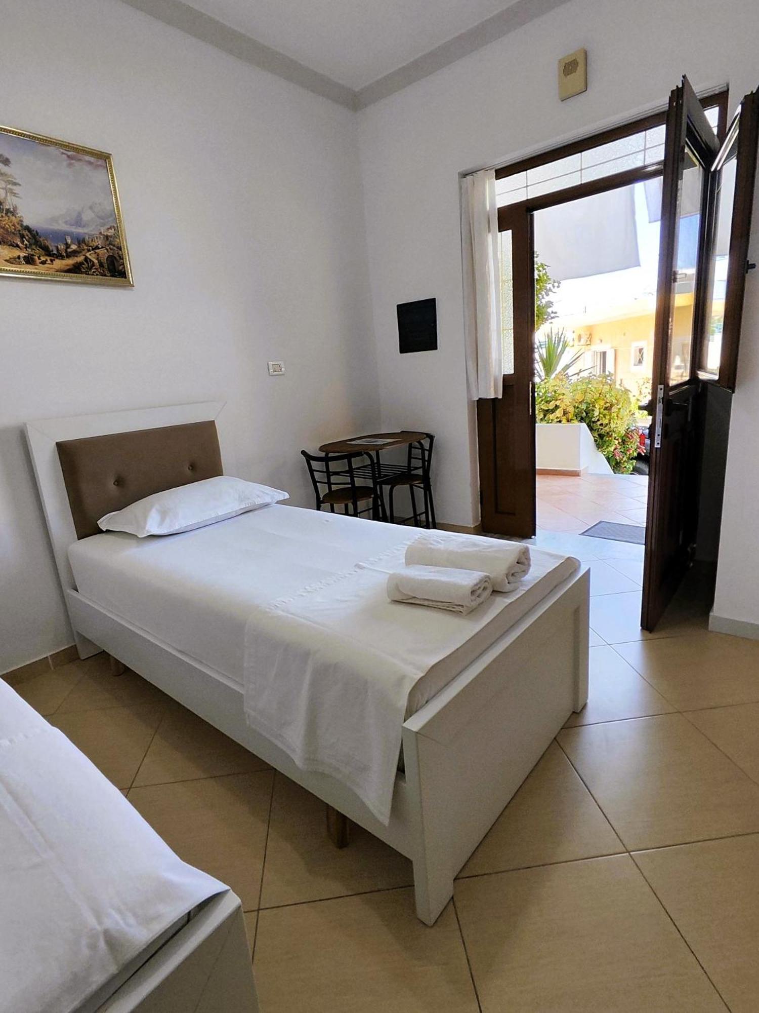 Hola Rooms Ksamil Kültér fotó